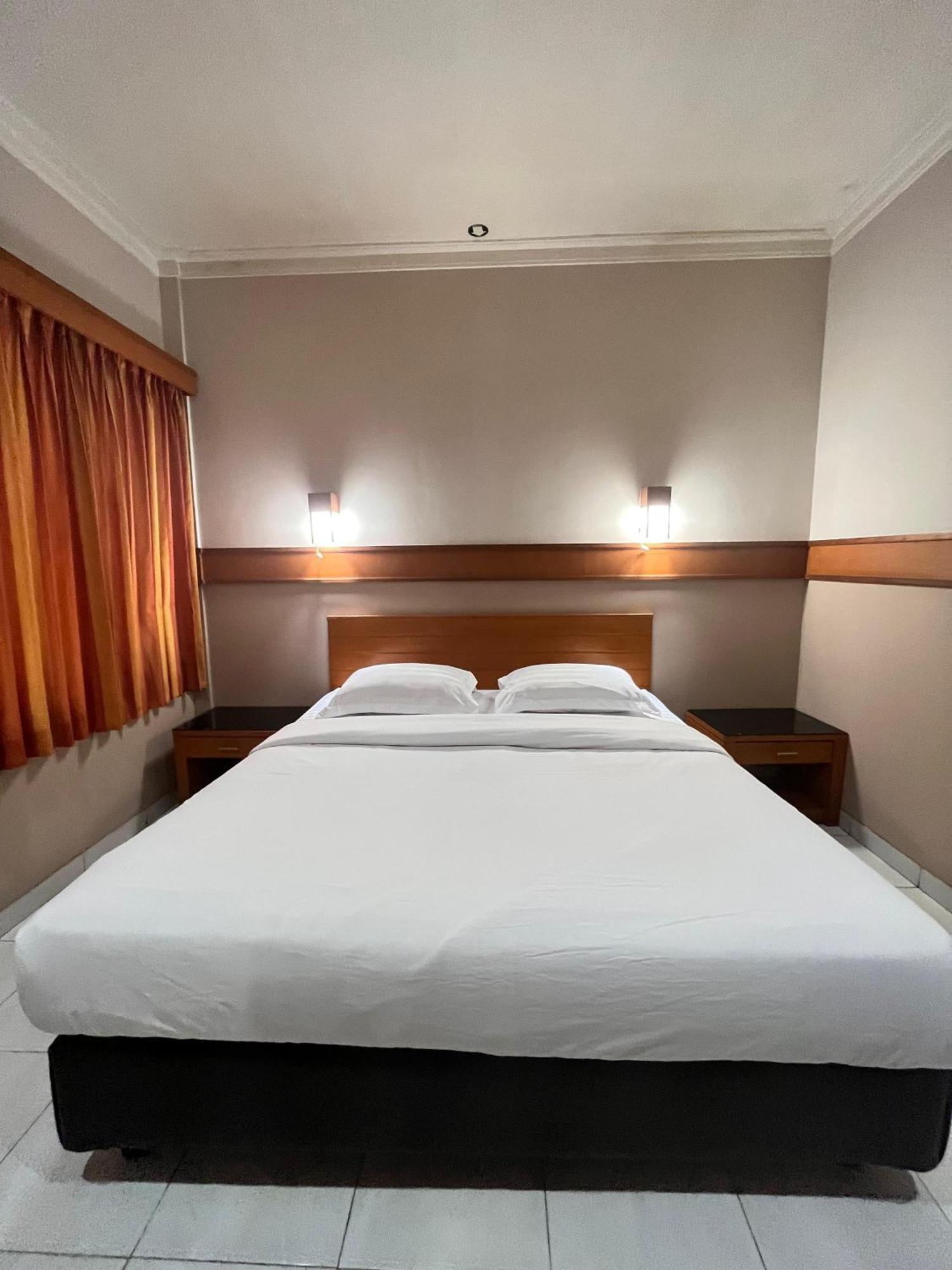 Hotel Caravan Tanah Abang ジャカルタ エクステリア 写真