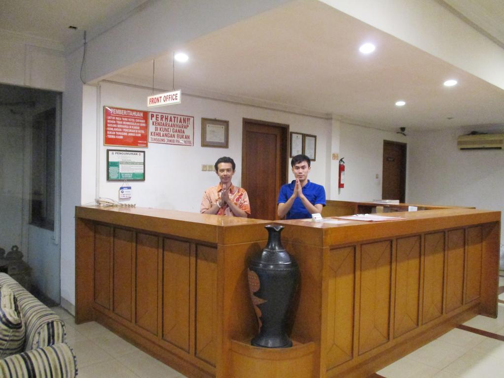 Hotel Caravan Tanah Abang ジャカルタ エクステリア 写真